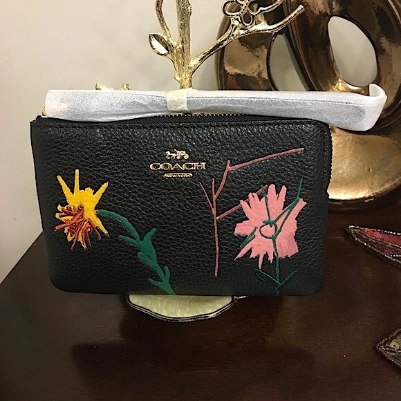 Coach X Jean-Michel Basquiat Corner Zip Wristlet  🌸 - Picture 3 of 8